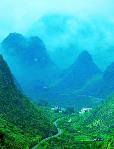 22- Thung lũng Mã Pì Lèng – Huỳnh Mỹ Thuận