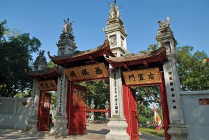 Tứ trấn Thăng Long