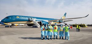 Vietnam Airlines tăng chuyến, khai thác tàu bay thân rộng phục vụ và hỗ trợ hành khách đến, đi từ Đà Nẵng