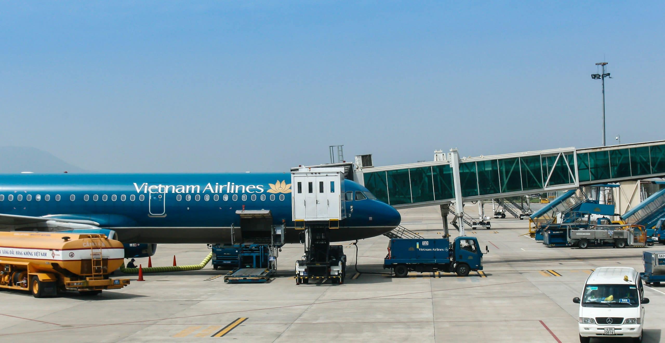 13- Dịch vụ chuyến bay 2 – Trần Bá Ân