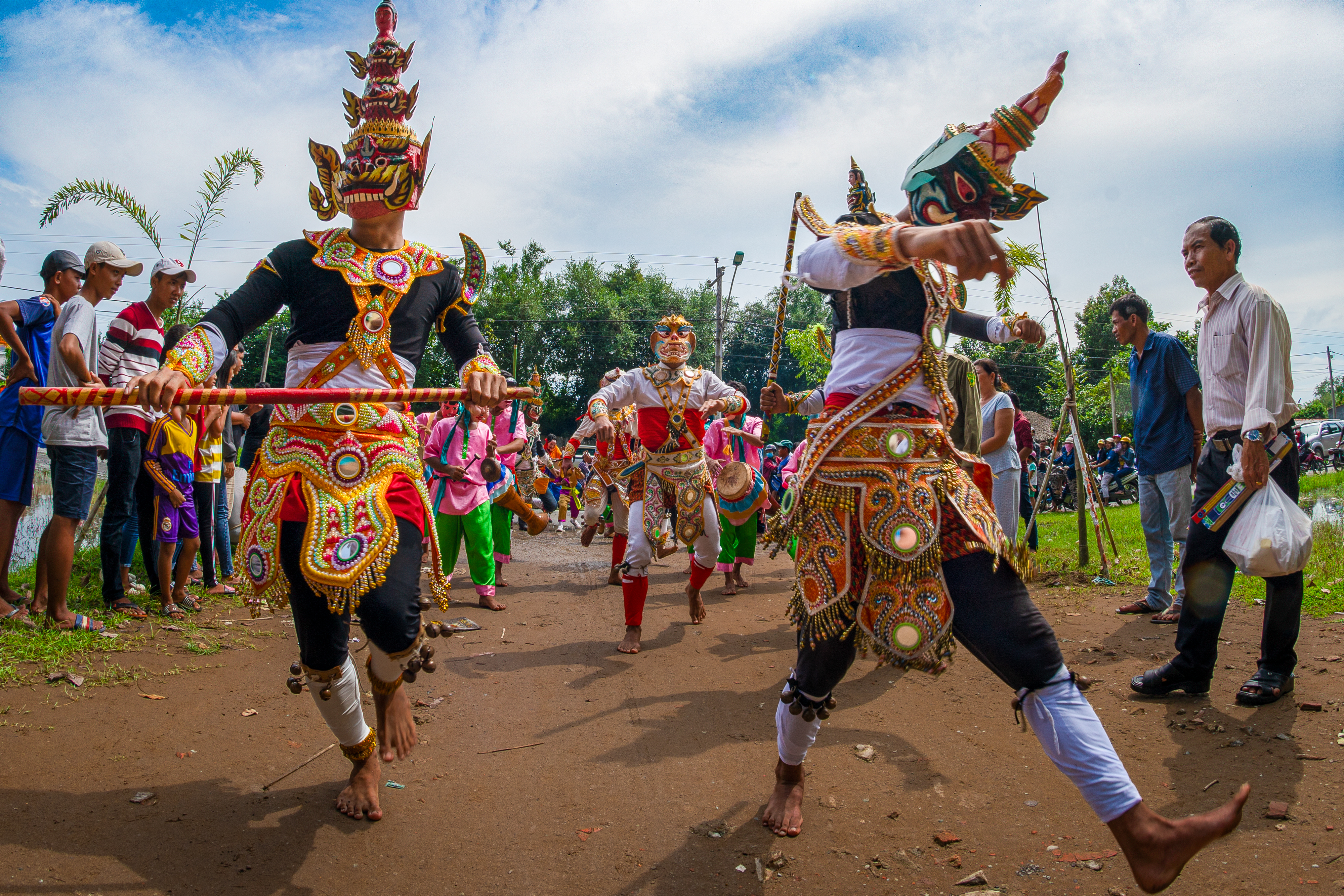 35- Lễ hội dâng y Kathina – Dương Vĩnh Tuyên