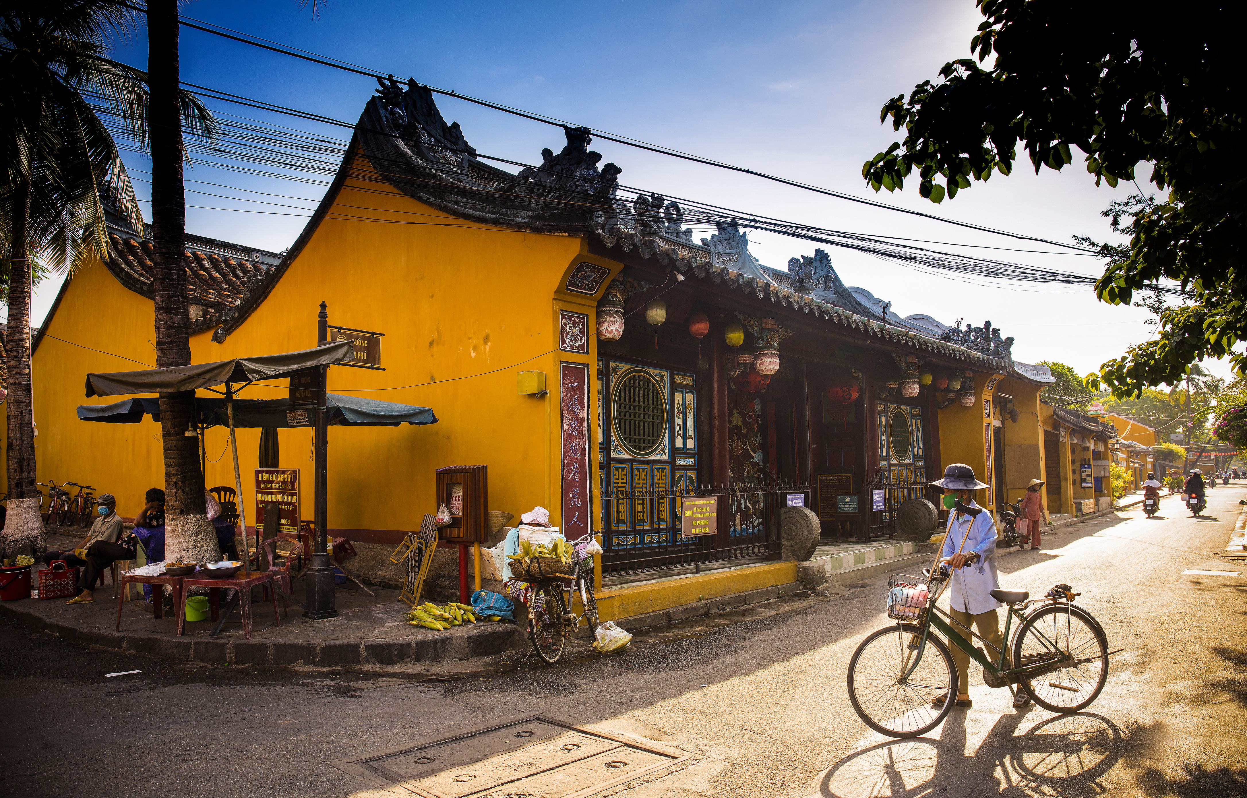 29- Mùa hoa giấy ở Hội An – Kiều Nguyên Hiền Triết