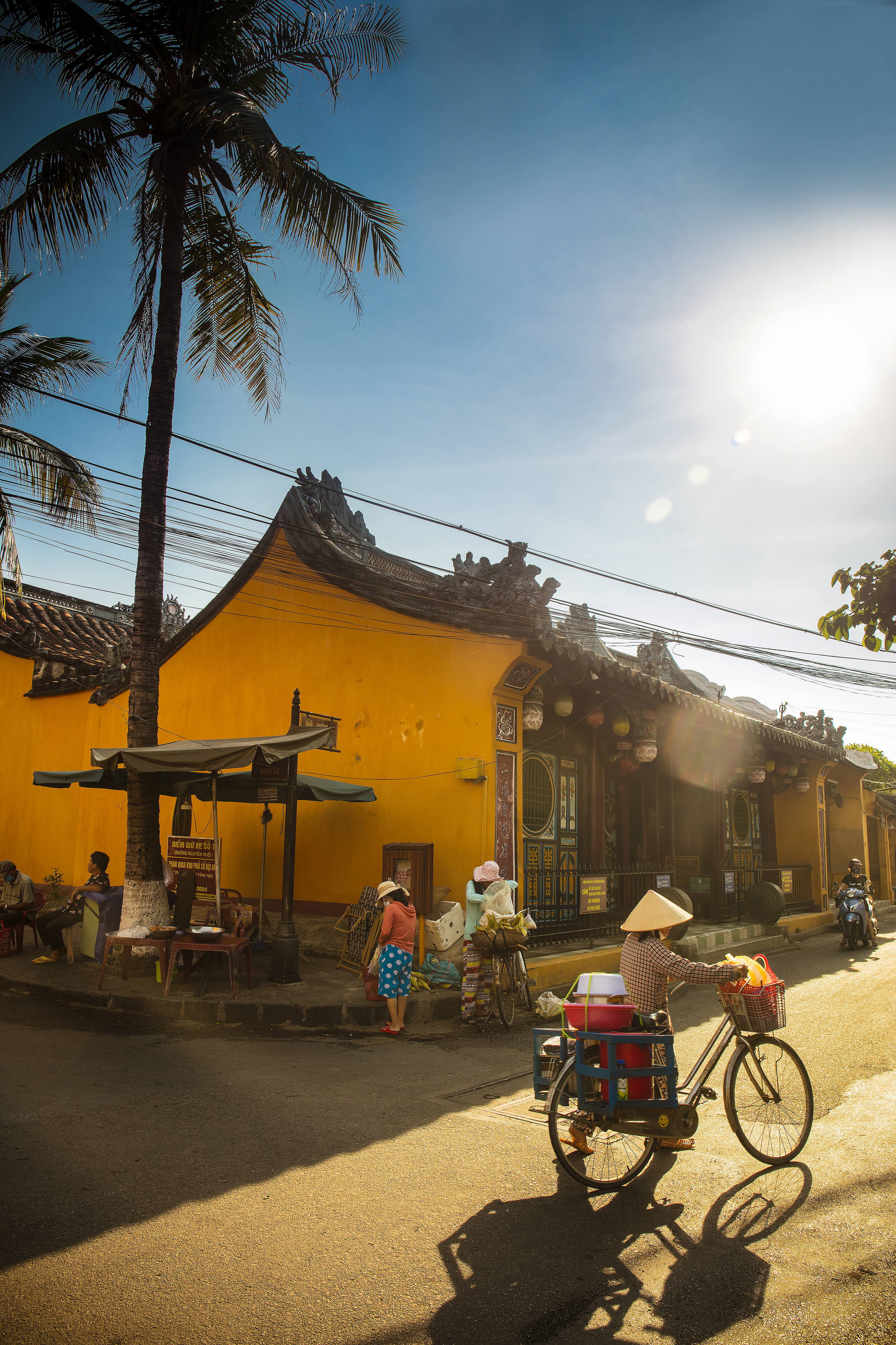 29- Mùa hoa giấy ở Hội An – Kiều Nguyên Hiền Triết