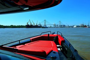 70- Du thuyền trên sông Sài Gòn – Nguyễn Thanh Tùng