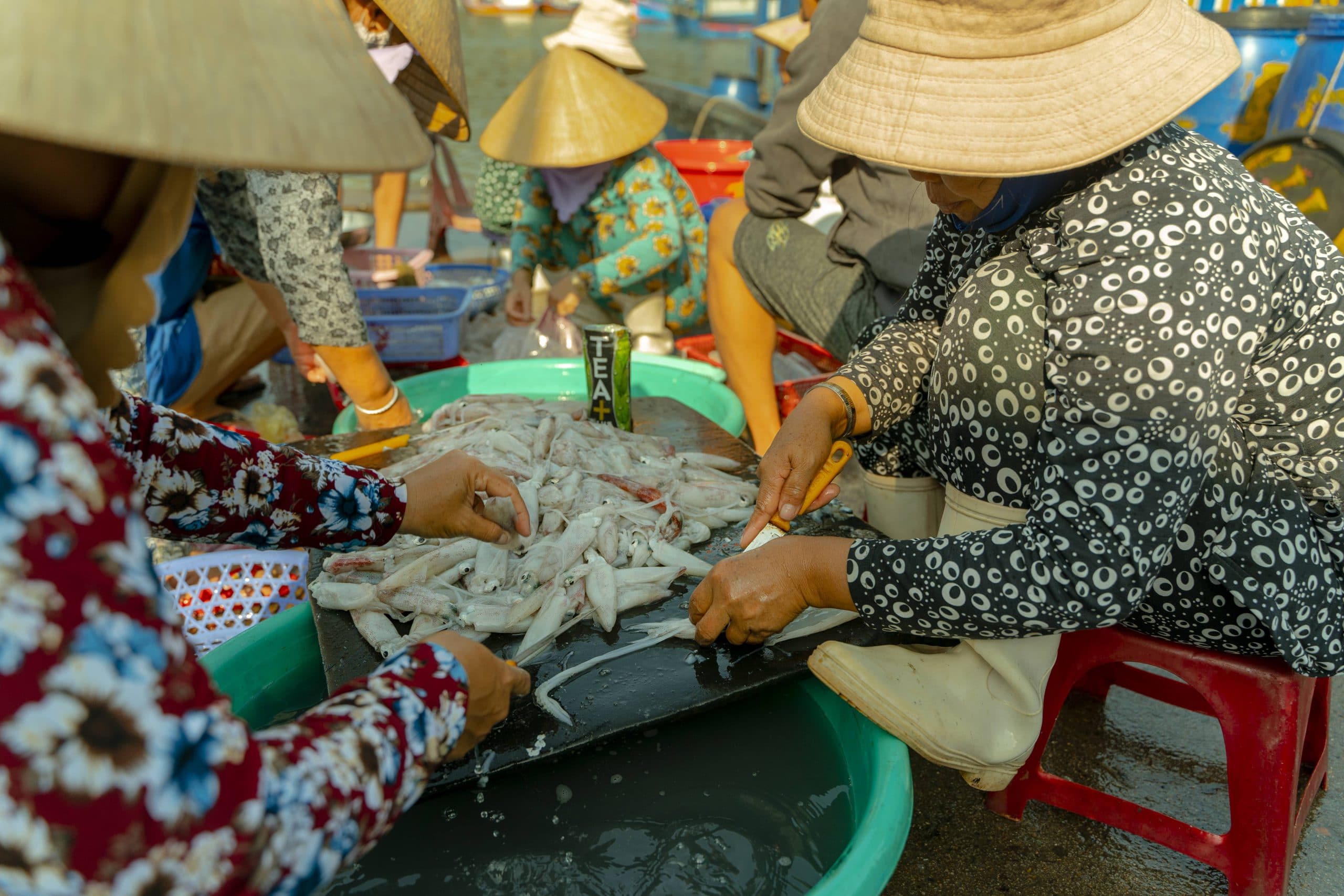 94- Cảng cá cửa bé Nha Trang – Lê Văn Đăng