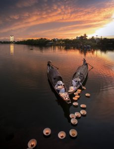 237 – Thả hoa đăng trên dòng sông Như Ý – Vũ Bảo Ngọc