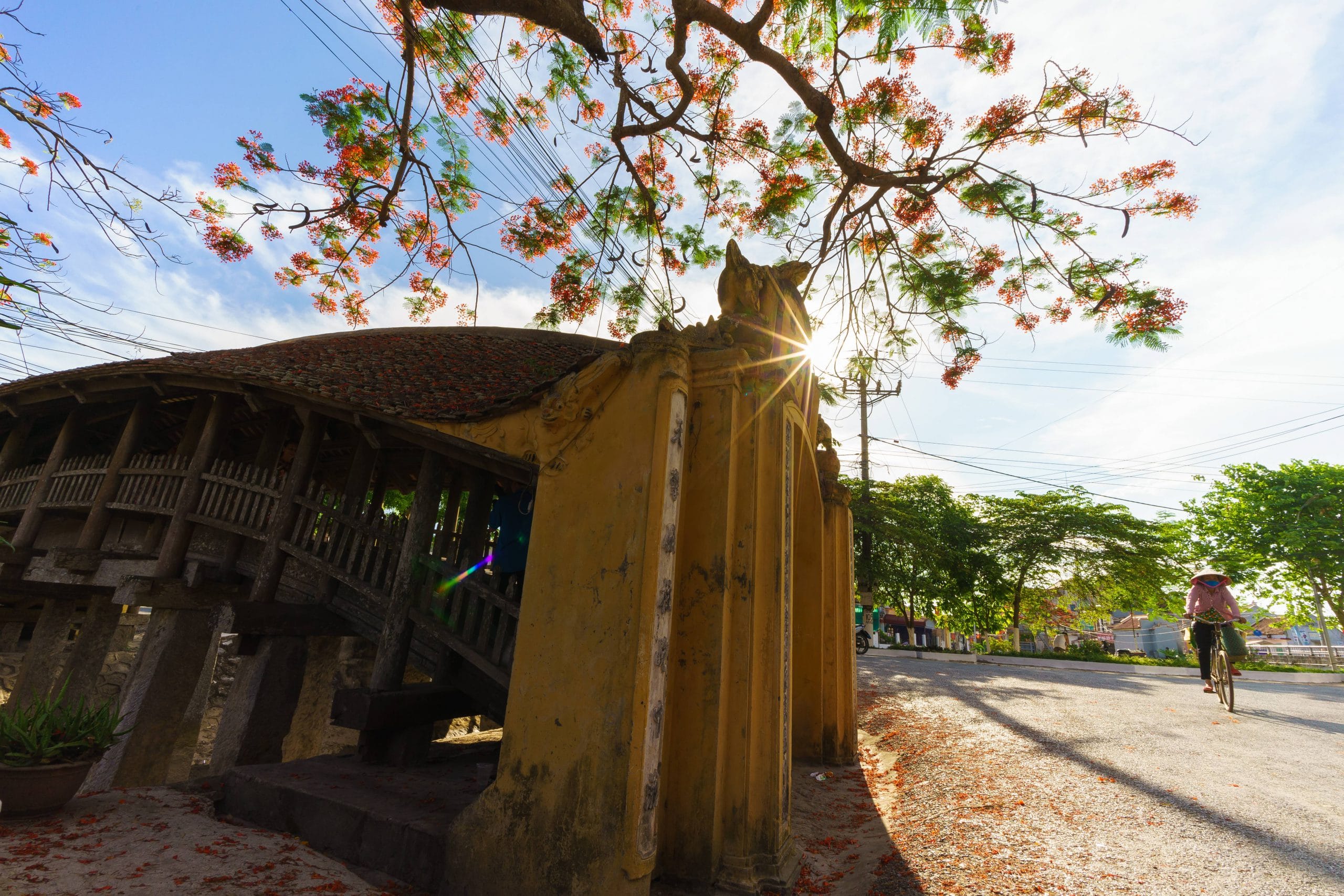 64- Cầu ngói Chợ Lương – Trương Công Hiệp
