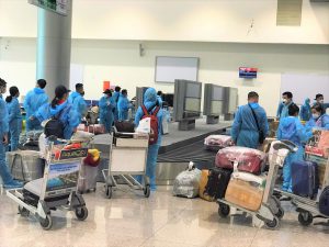 Gần 240 công dân Việt Nam về nước từ Uckraine