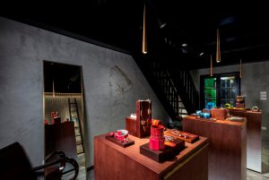 Đoàn tụ với quá khứ