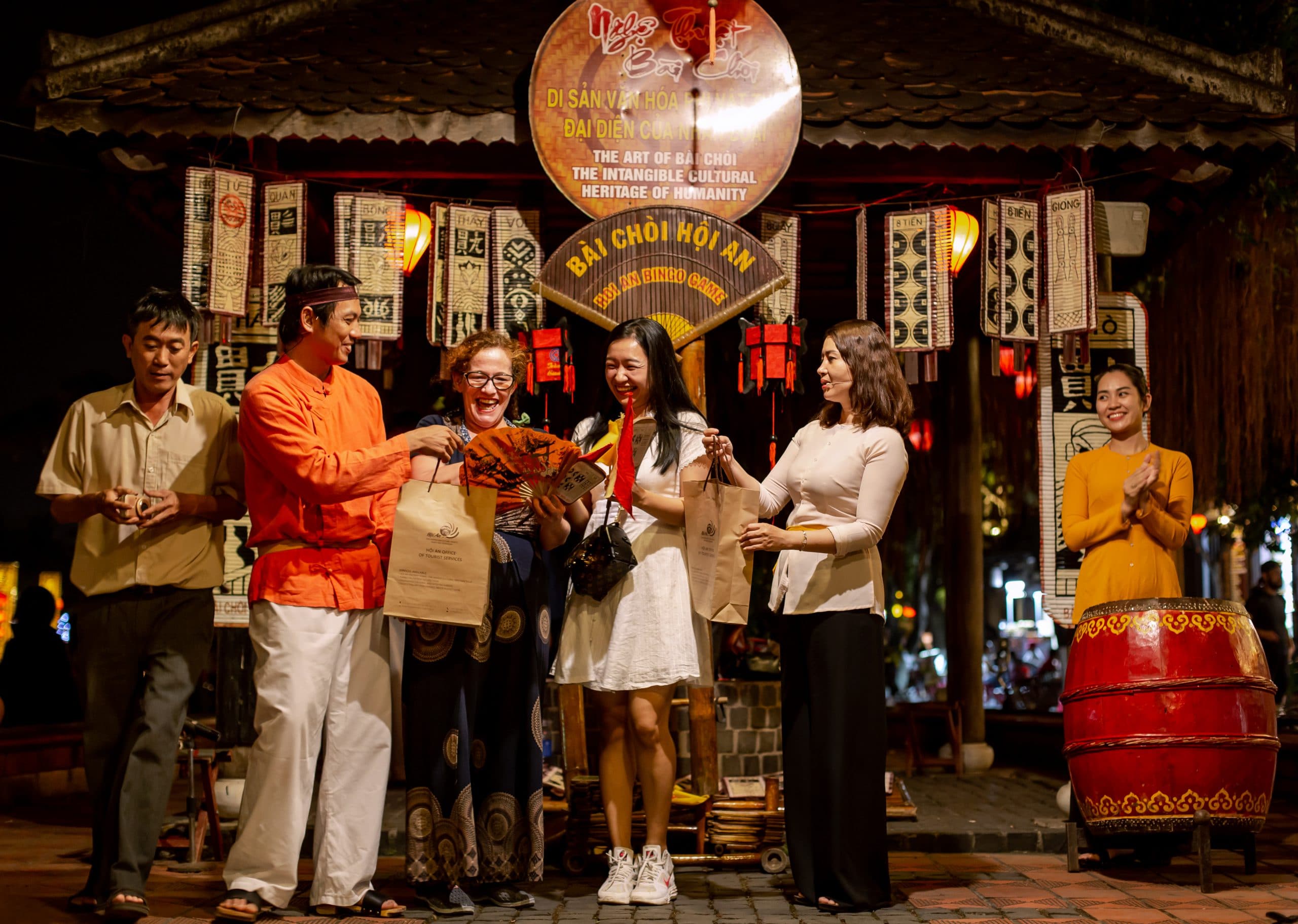 89- Bài chòi Hội An – Võ Văn Tiến