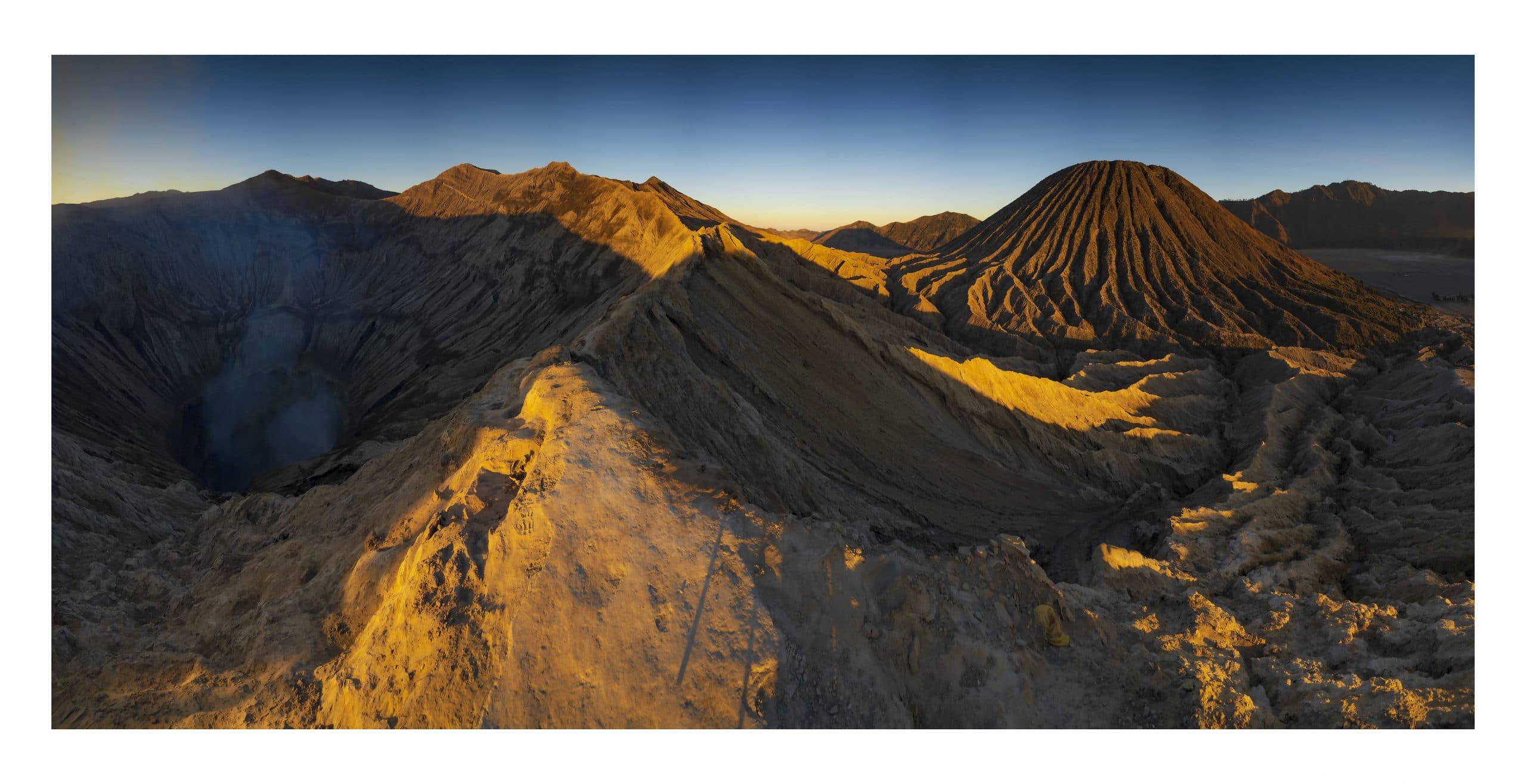 77- Núi lửa Bromo – Mai Thành Chương