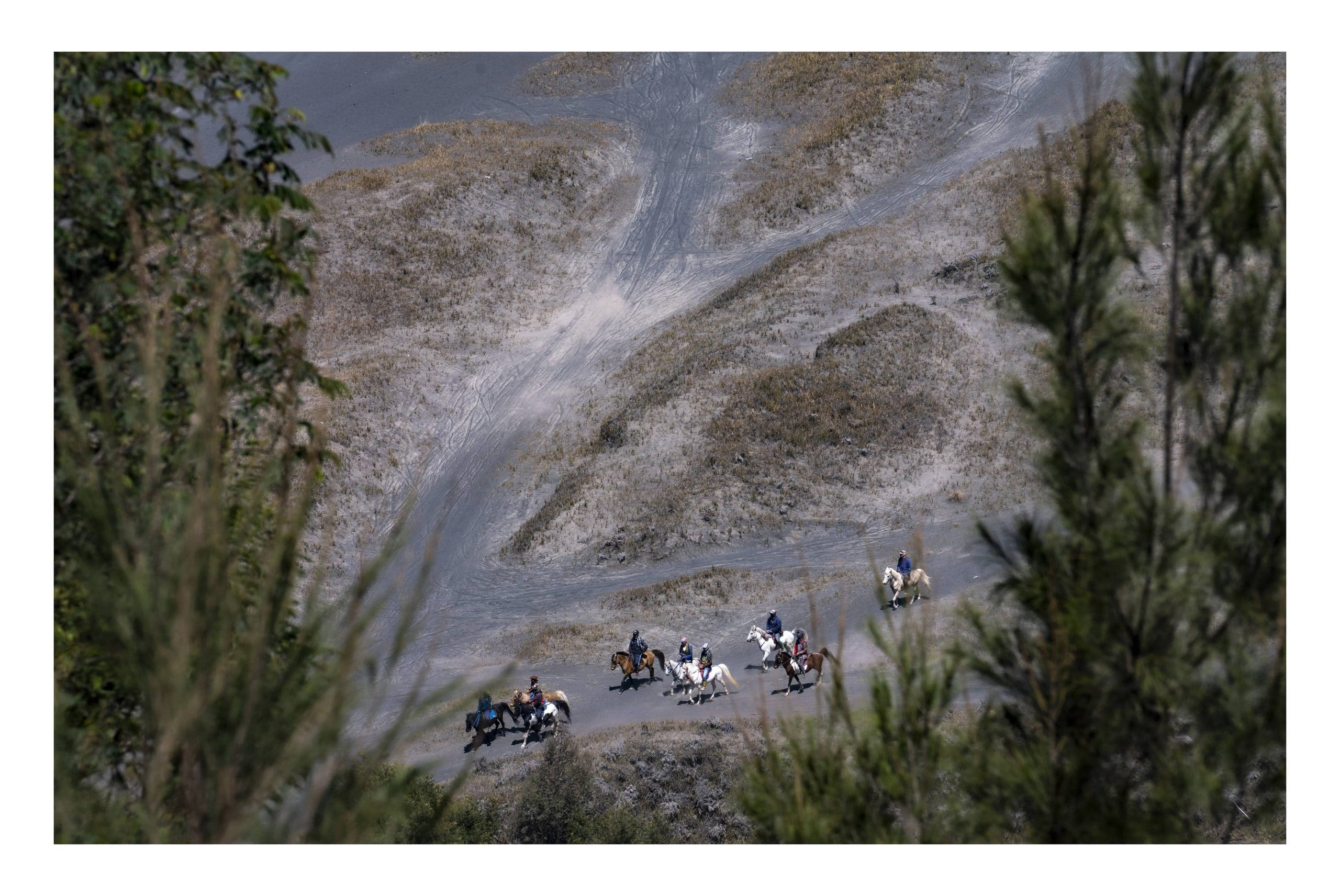 77- Núi lửa Bromo – Mai Thành Chương