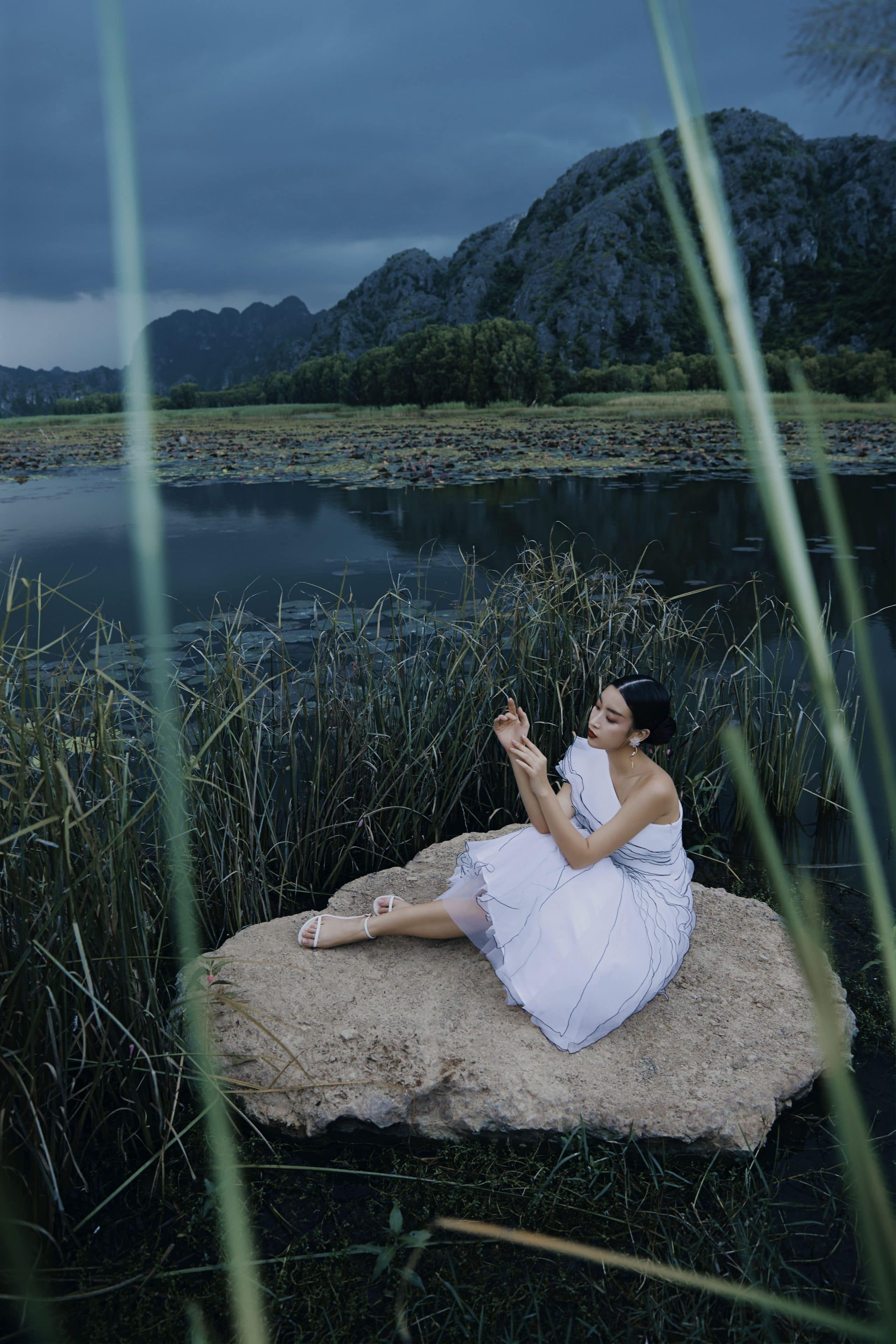 Non nước hữu tình