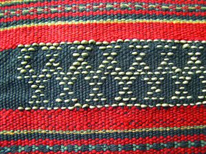 Hoa văn cườm chì