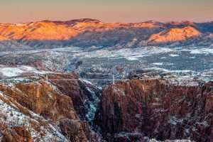 Chơi vơi giữa cầu Royal Gorge