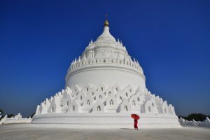 Chasing the sun in Mandalay