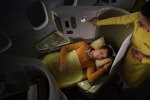 How does an airline obtain a 5-star rating?