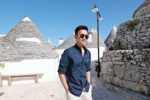 Nguyễn Hoàng Phong – “Viết cho Heritage Fashion như là một tình yêu chung thủy của một cây bút tri kỉ…”