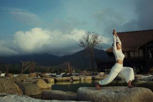 YOGA – Chăm sóc vóc dáng, dưỡng nuôi tâm hồn
