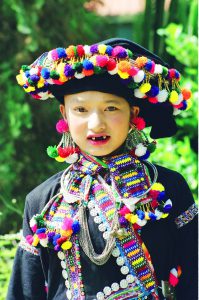 Những tộc người răng đen