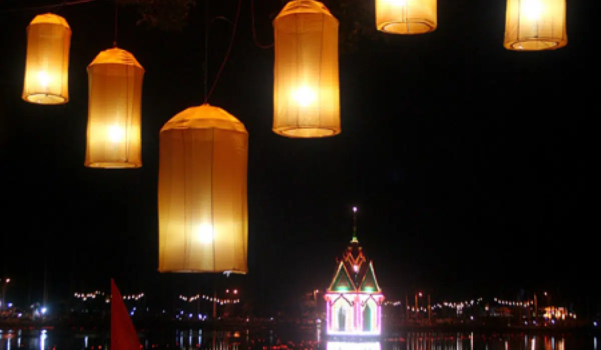 Lễ hội Ok-Om-Bok ở Trà Vinh