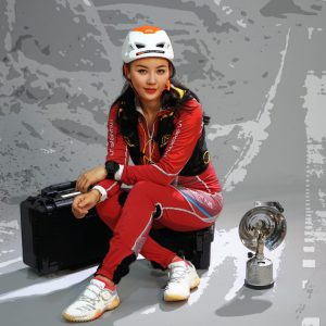 Nữ luật sư Việt chinh phục “Thất đỉnh”