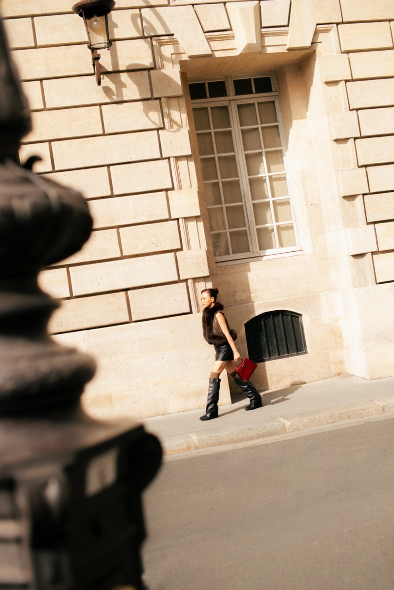 Kí gửi tuổi trẻ ở Paris