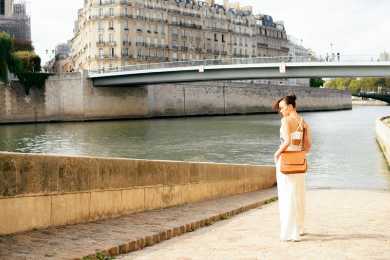 Kí gửi tuổi trẻ ở Paris