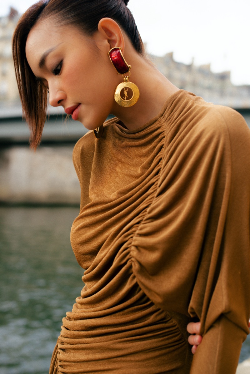 Kí gửi tuổi trẻ ở Paris