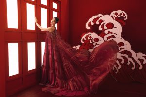 Hoa hậu Tiểu Vy khoe vẻ đẹp chuẩn “tỉ lệ vàng” trong bộ sưu tập “AN” của Lê Thanh Hòa