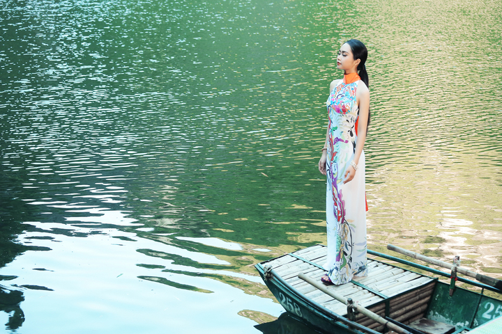 Thanh lịch và cao quý như người phụ nữ Á Đông