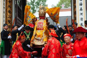 The ecstatic Bong Dance