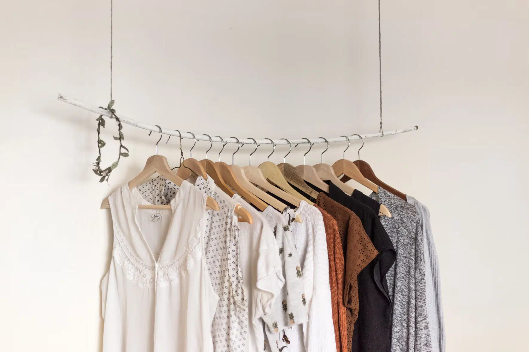 Tối giản tủ quần áo theo phong cách minimalism