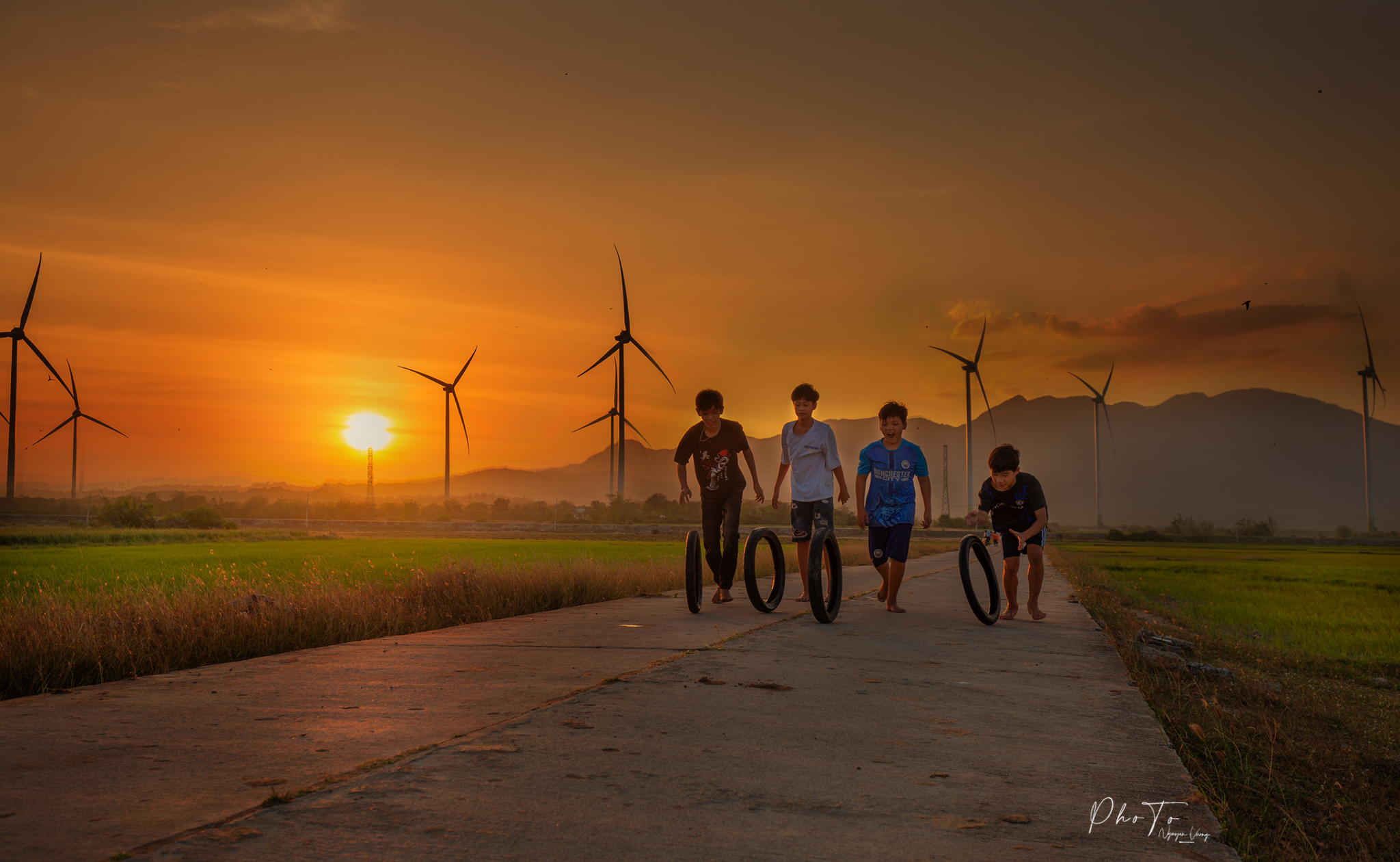 3. Tuổi thơ ngày đó – Nguyễn Lê Vương