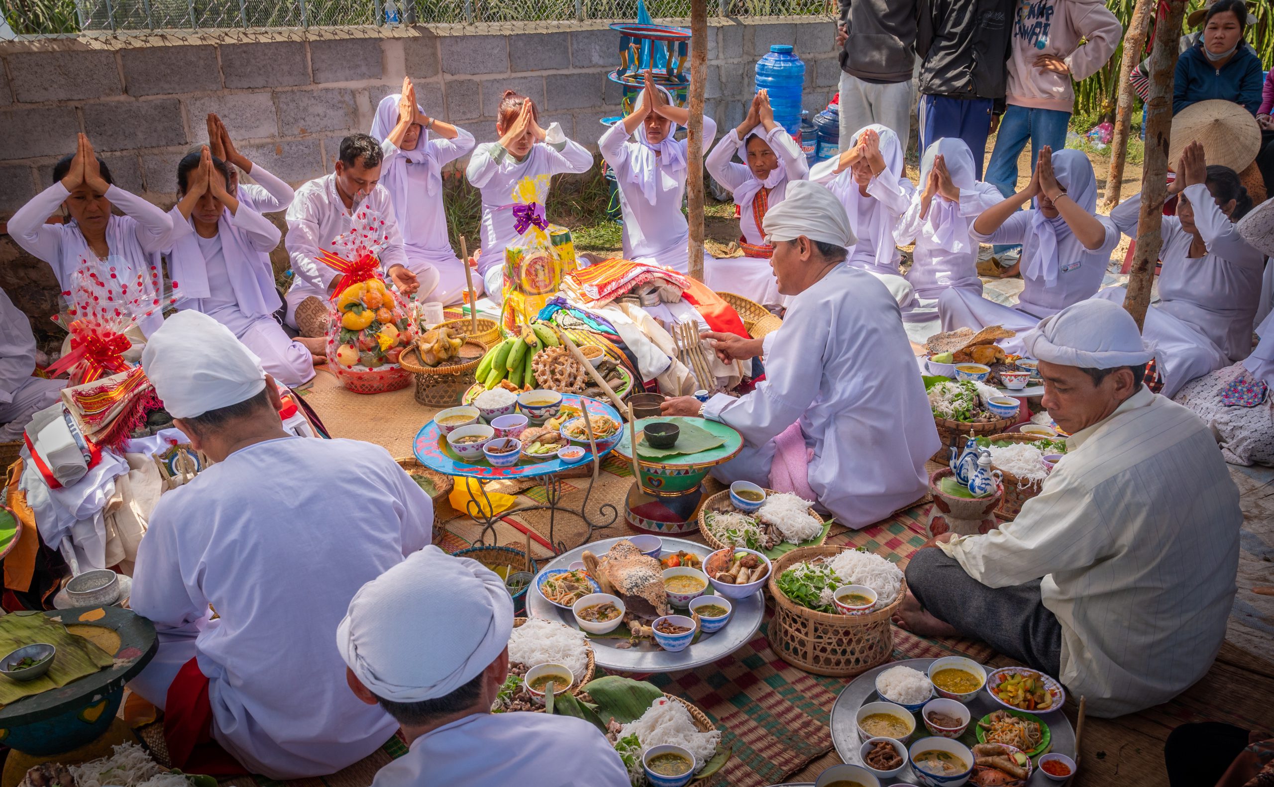 9. Lễ nhập Kút của đồng bào Chăm Bàlamôn – Nguyễn Văn Anh