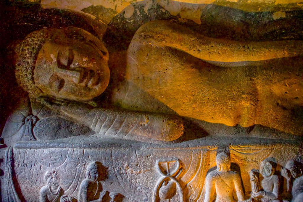 Dức Phật Nhập Niết Bàn Tác Phẩm Diêu Khắc Dài 7m Bên Trong Hang Số 26 1024x683