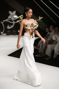 Miền nhiệt đới vàng đến cát tiên bốn mùa xanh lá