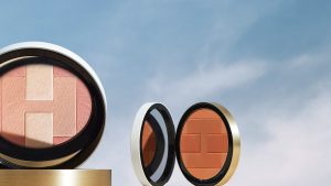 Vẻ đẹp khỏe khoắn, tự nhiên với phấn phủ Hermès