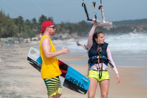 29.Lướt ván diều trên biển Mũi Né – Nguyễn Văn Anh