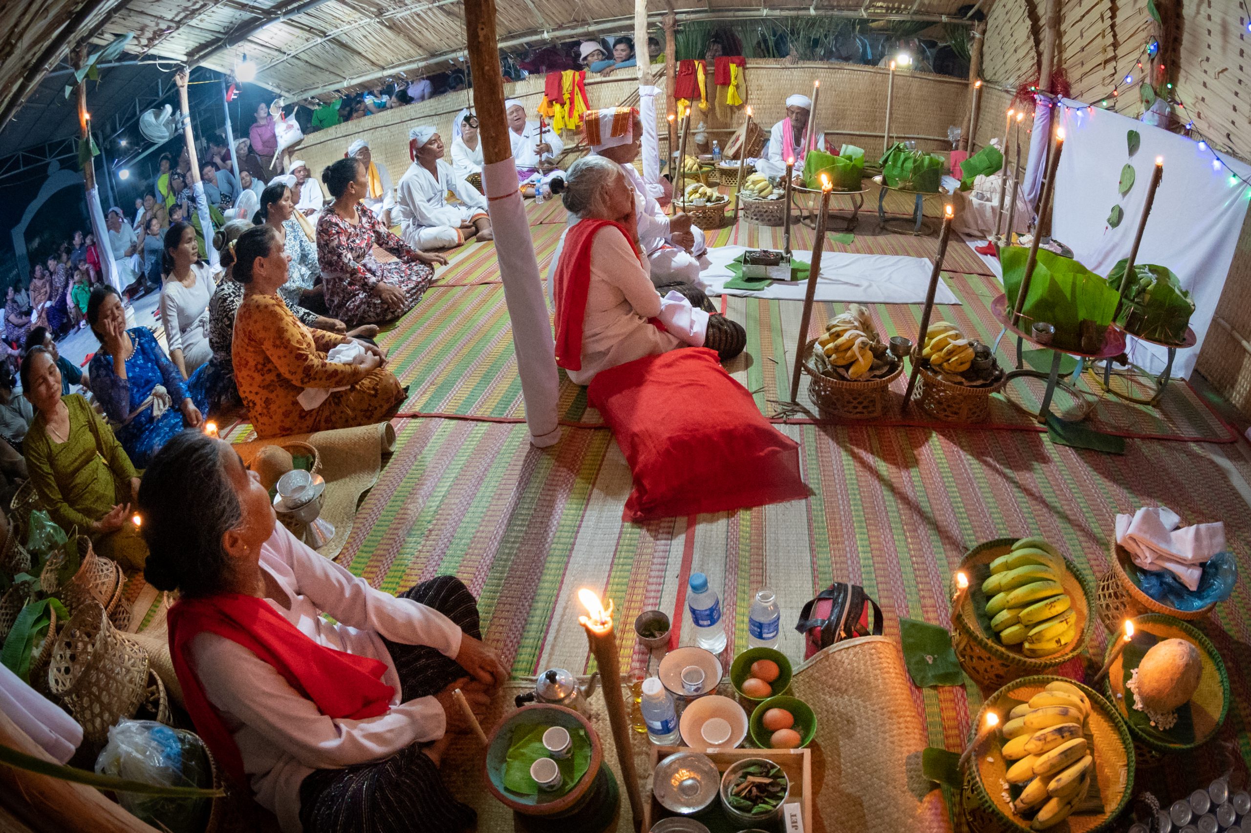 25.Lễ phong chức bà Bóng (Muh Pajơw) – Nguyễn Văn Anh