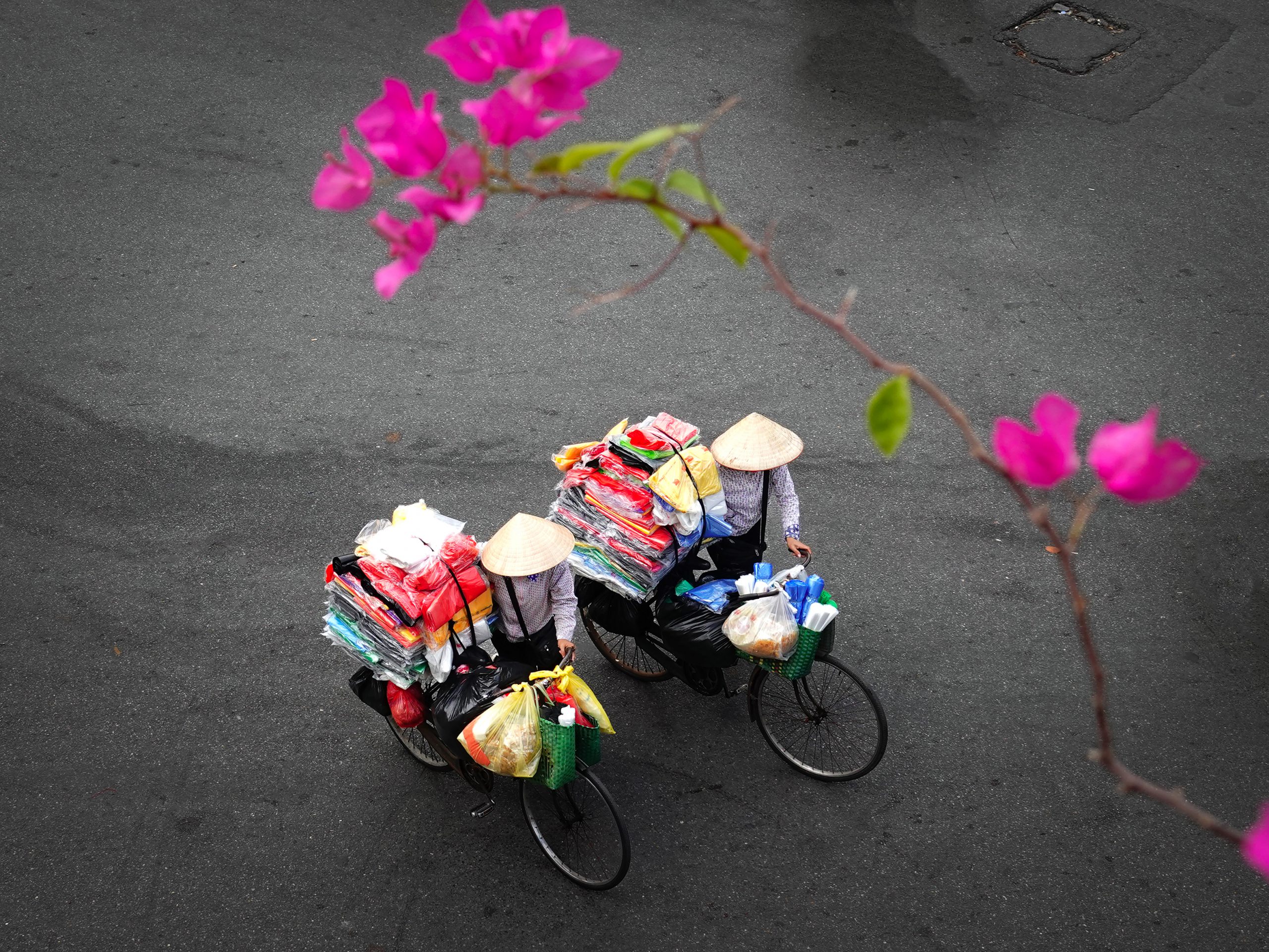 80.Nón lá ba miền- Bùi Quốc Sỹ