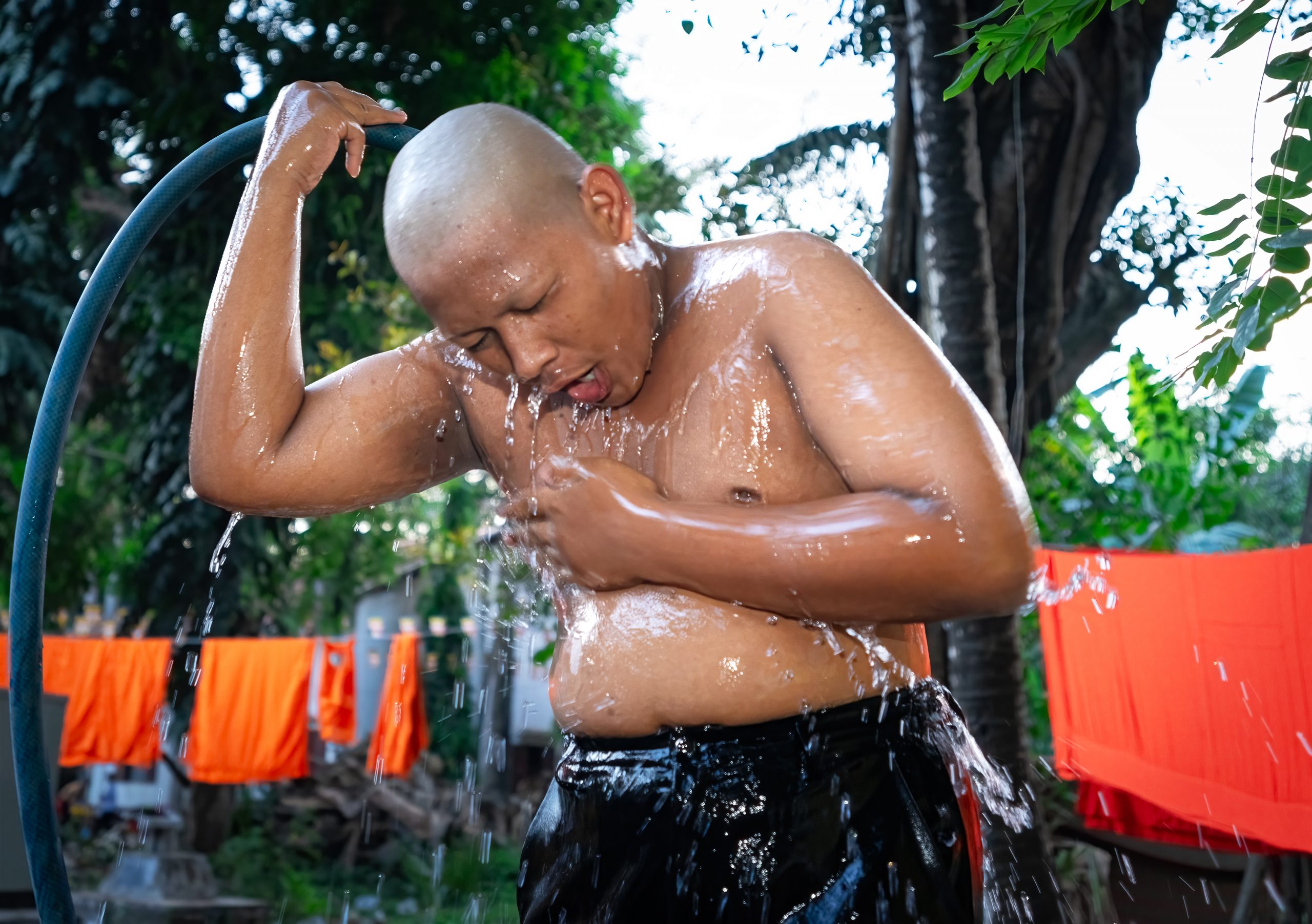 76.Lễ xuống tóc – bước vào đường tu – Huỳnh Trịnh Viễn Phương
