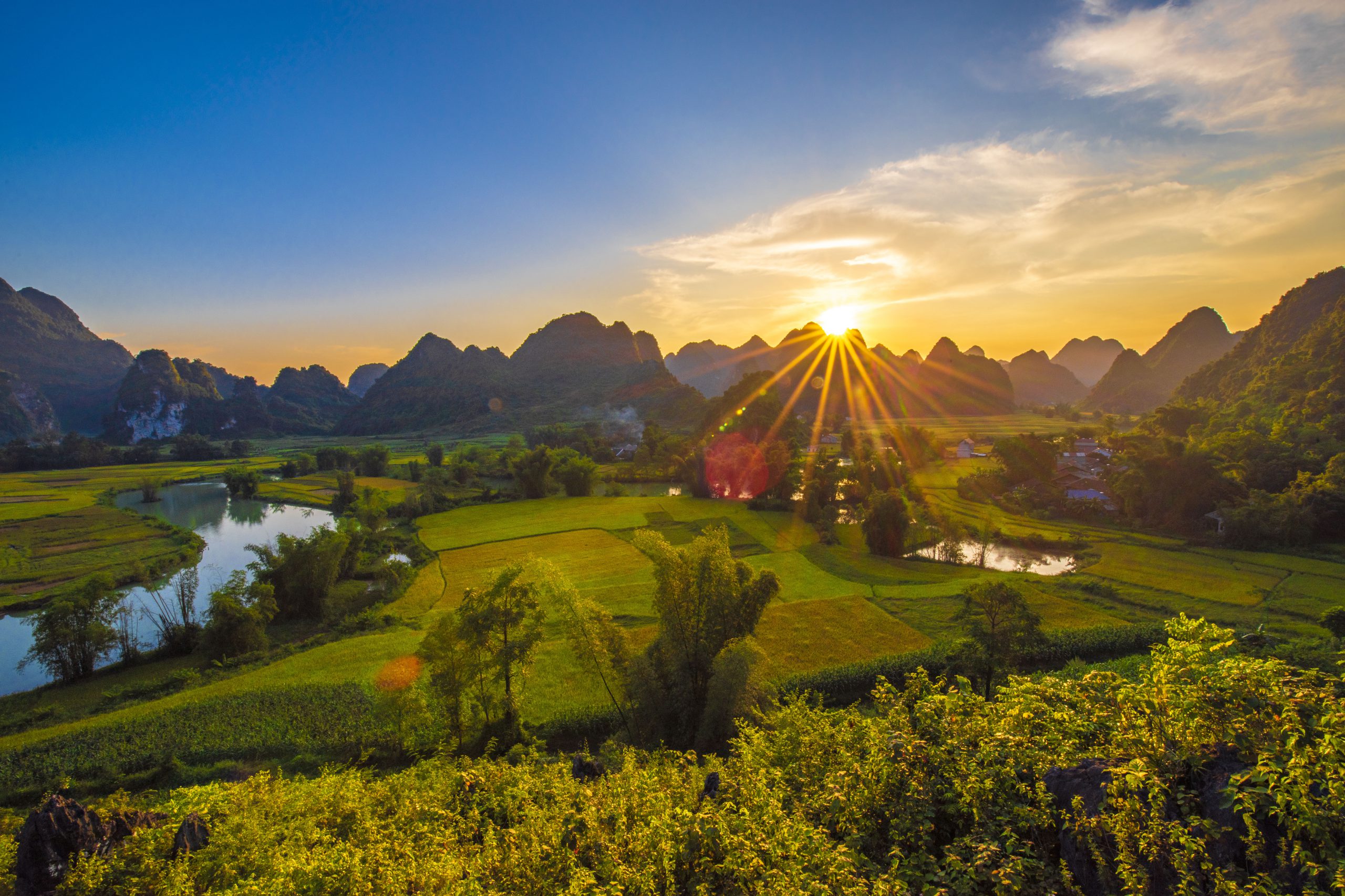 69.Nong nước Cao Bằng – Nguyễn Anh Tuấn