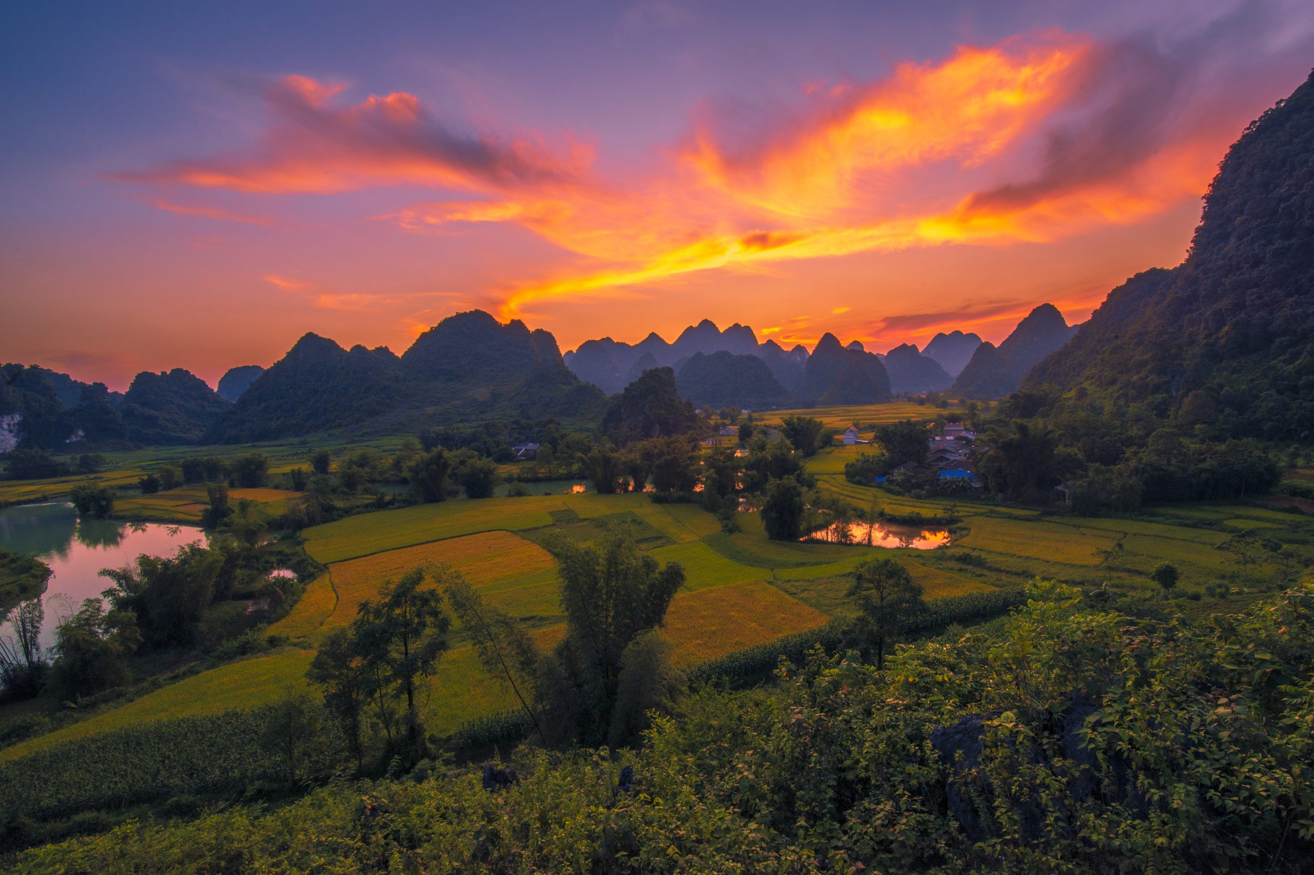 69.Nong nước Cao Bằng – Nguyễn Anh Tuấn