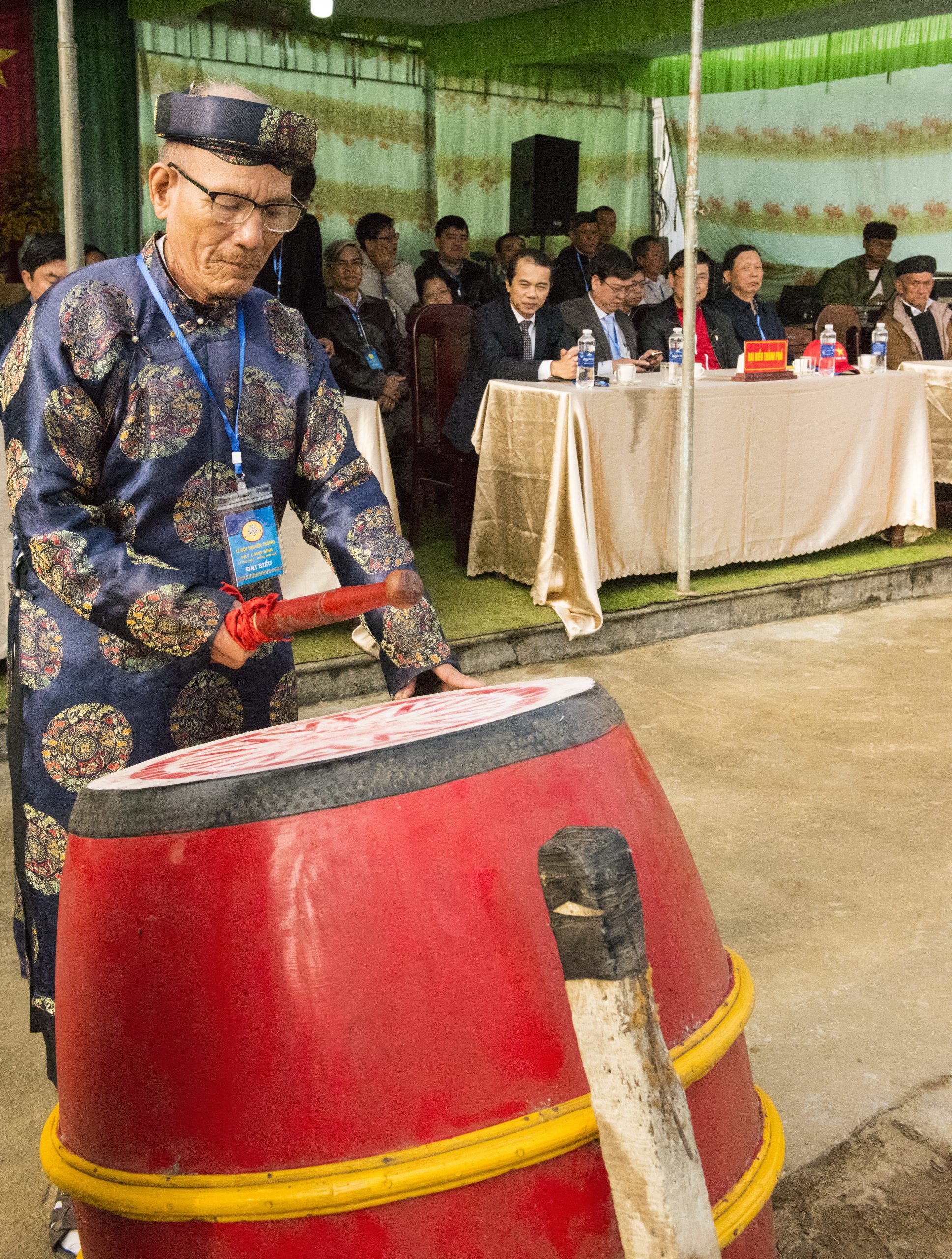 61.HỘI VẬT LÀNG SÌNH – Nguyễn Trung Thành