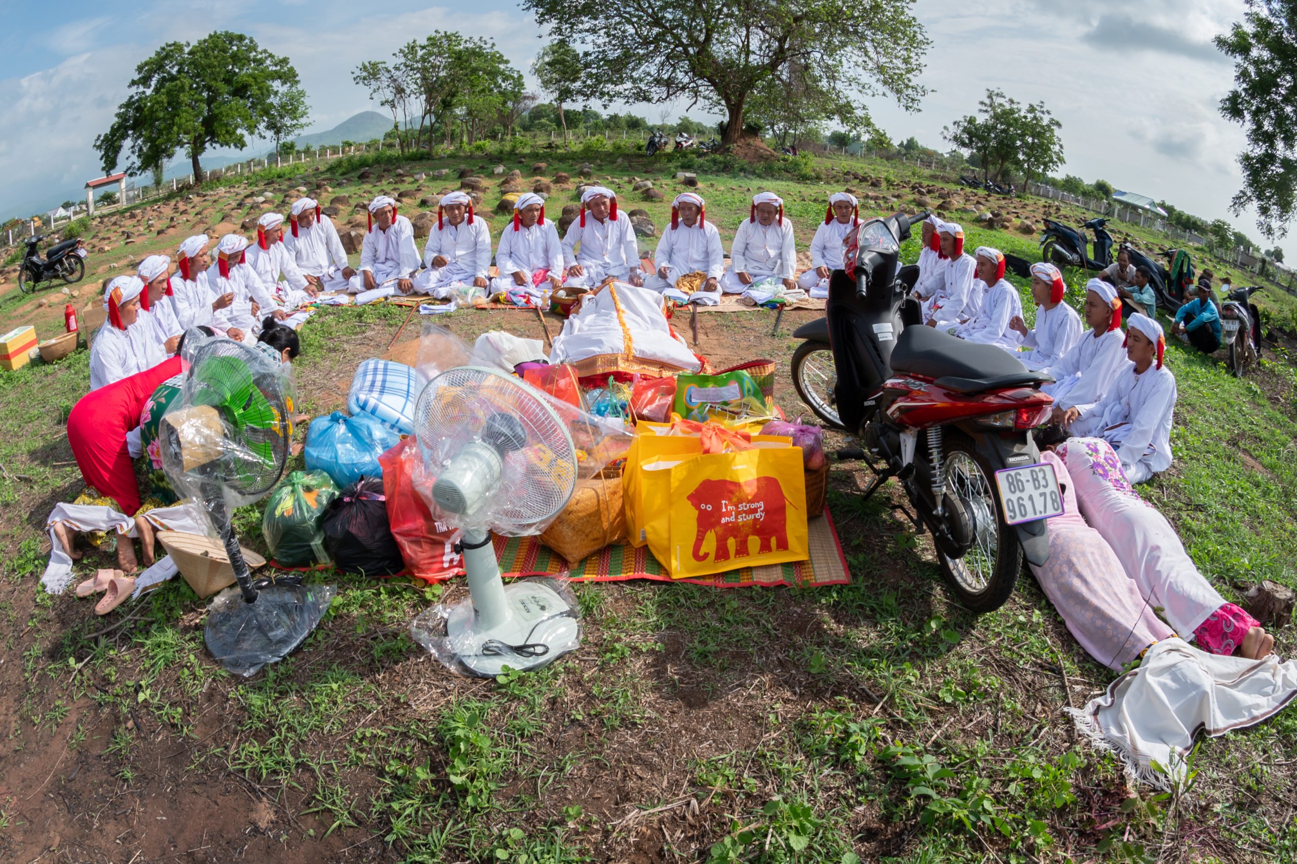 57.Lễ cúng tầng khô của đồng bào Chăm Bà Ni  -Nguyễn Văn Anh