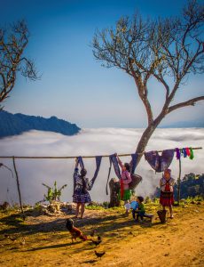 100. Bản vùng cao – Đặng Thị Phương Lan