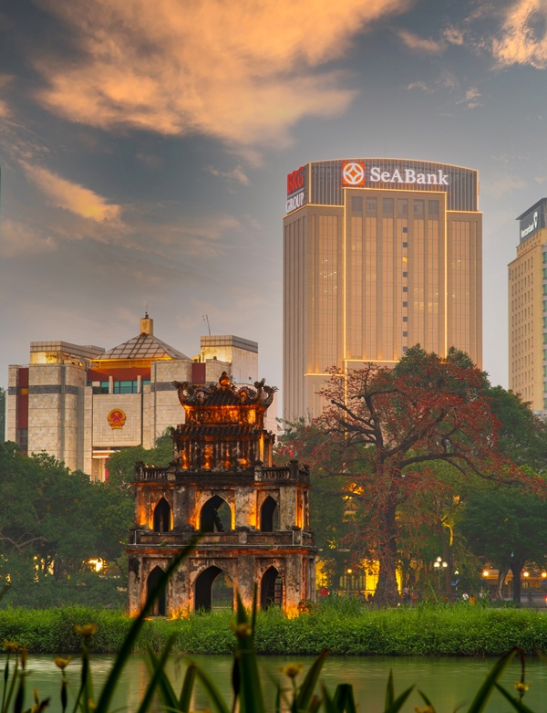 105. Hồ Gươm chiều tháng 3 – Nguyễn Anh Tuấn