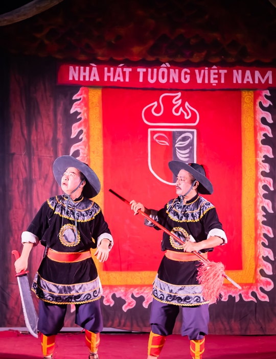 129. Biểu diễn Tuồng trên phố – Nguyễn Công Định
