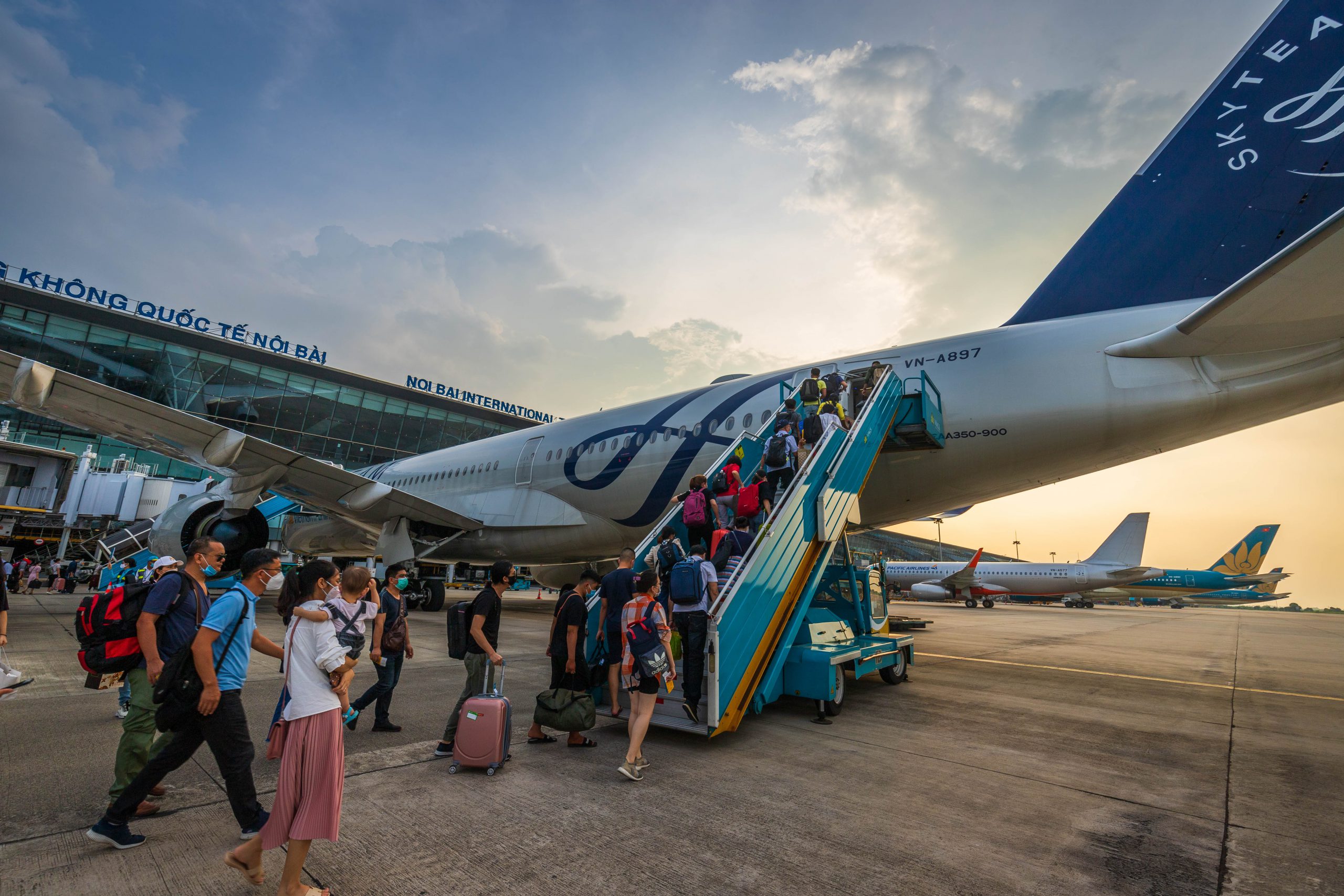 13.Hành khách lên máy bay – Nguyễn Ngọc Cường